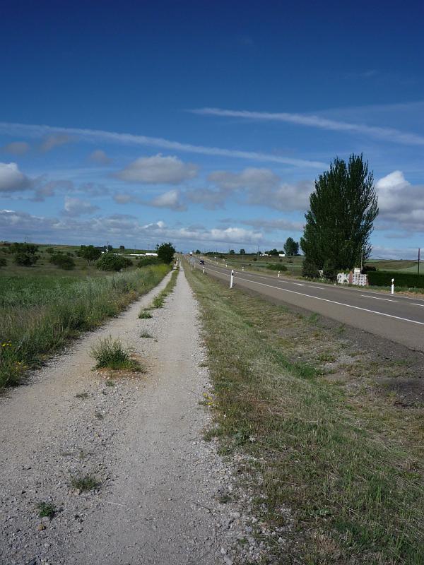 P1020784.JPG - a fõút mellett
